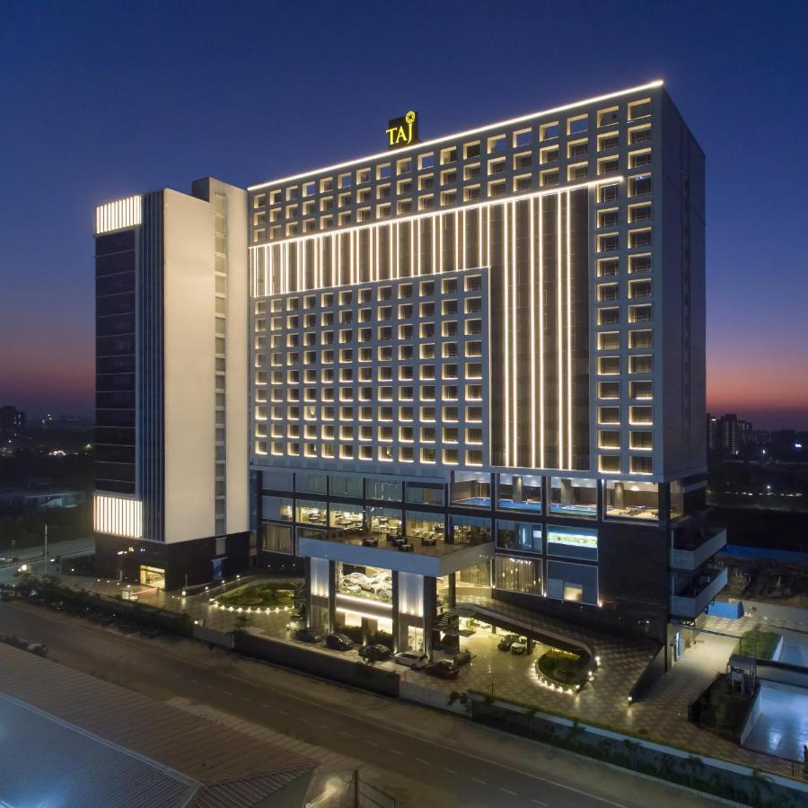 Отель Taj Skyline Ахмедабад Экстерьер фото Taj Bengal, Kolkata