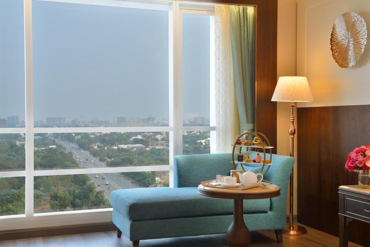 Отель Taj Skyline Ахмедабад Экстерьер фото A room at the hotel