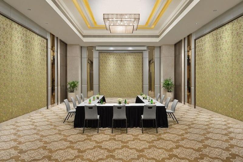 Отель Taj Skyline Ахмедабад Экстерьер фото Meeting room